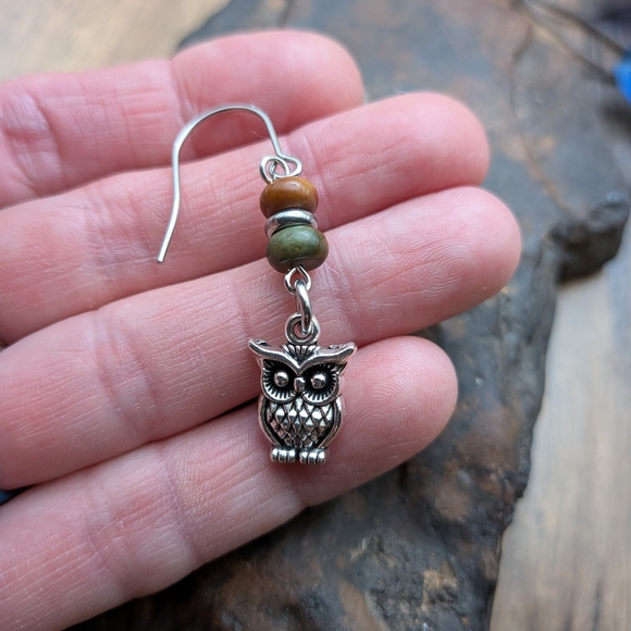 Silver Owl Earrings with Multicolor Beads - Picture 4 of 6